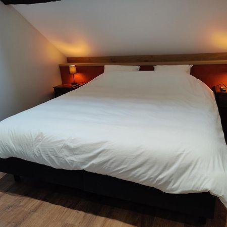 Le Saint Michel Otel Rochefort Oda fotoğraf